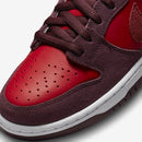 SB Dunk Low – Cherry Elegante